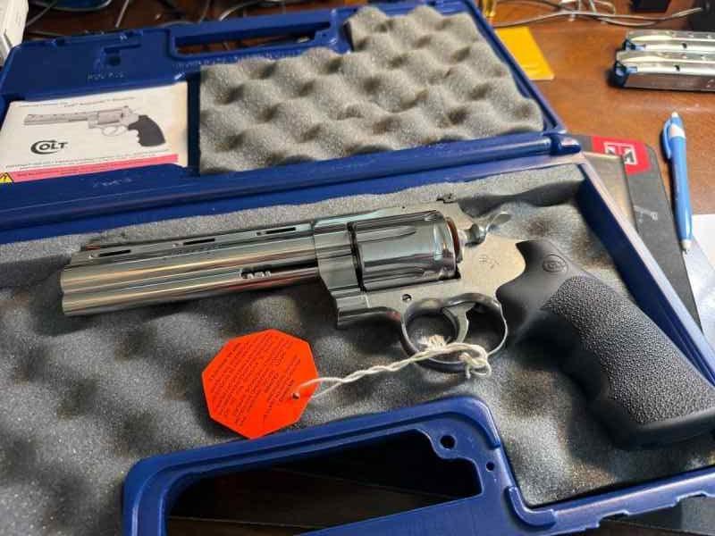 COLT ANACONDA 44MAG